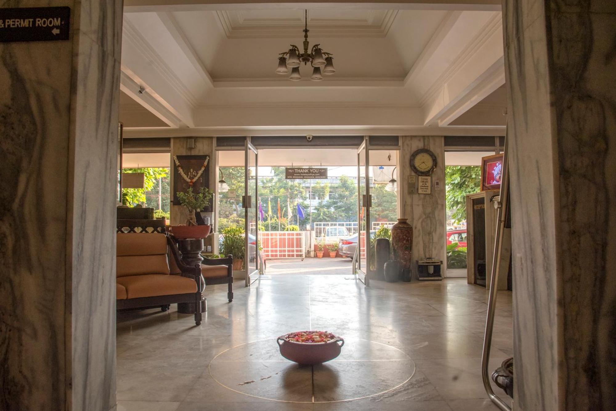 Hotel Ayodhya Kolhapur Esterno foto
