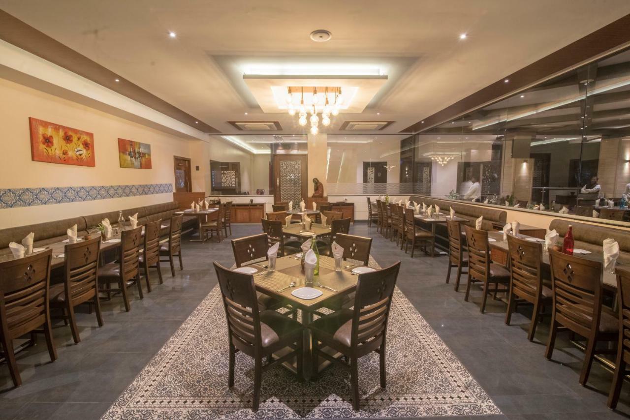 Hotel Ayodhya Kolhapur Esterno foto