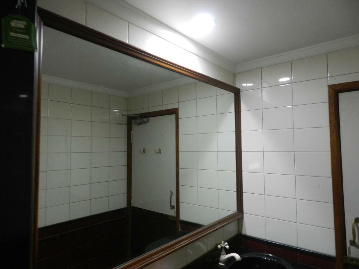 Hotel Ayodhya Kolhapur Esterno foto